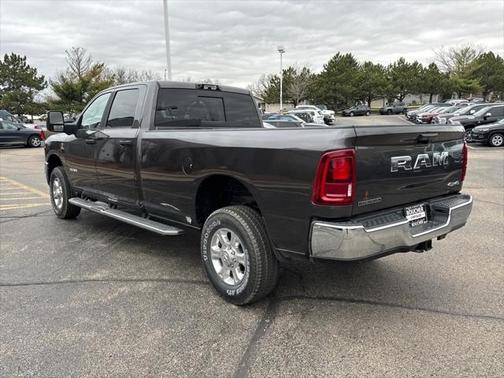 2025 RAM 2500 Big Horn Crew Cab 4x4 8' Box