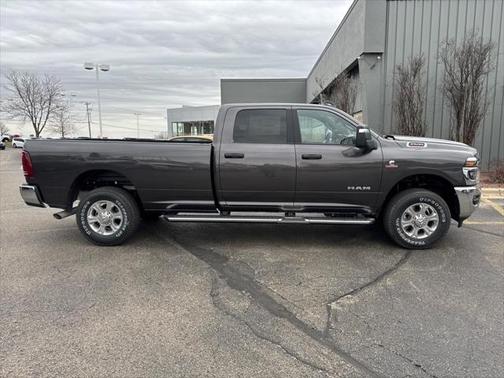 2025 RAM 2500 Big Horn Crew Cab 4x4 8' Box