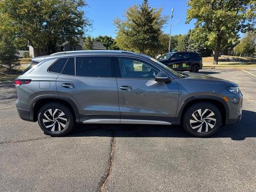 2025 Volkswagen Tiguan 2.0T S