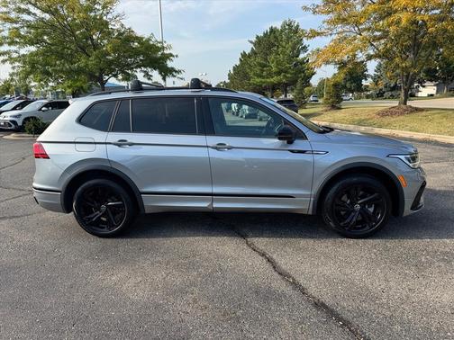 2024 Volkswagen Tiguan 2.0T SE R-Line Black 4MOTION