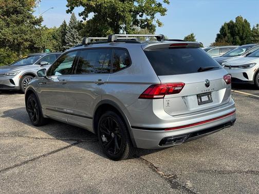 2024 Volkswagen Tiguan 2.0T SE R-Line Black 4MOTION