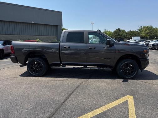 2025 RAM 2500 Big Horn Crew Cab 4x4 6'4' Box