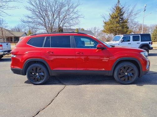 2025 Volkswagen Atlas 2.0T SE w/Technology 4MOTION