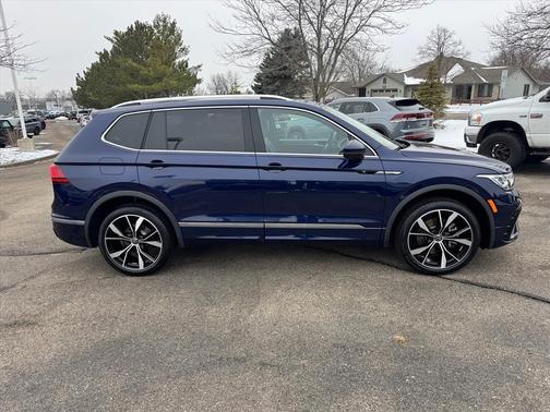 2022 Volkswagen Tiguan 2.0T SEL R-Line 4MOTION
