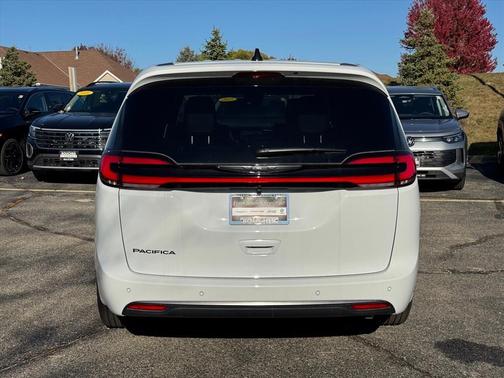 2026 Chrysler Pacifica L