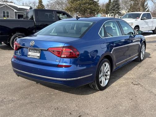 2017 Volkswagen Passat 1.8T SE w/Technology