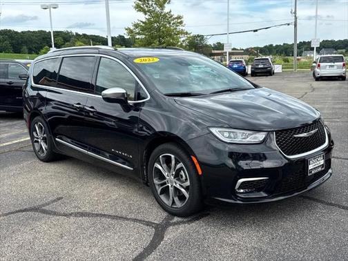 2022 Chrysler Pacifica L