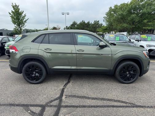 2026 Volkswagen Atlas Cross Sport 2.0T SE w/Technology 4MOTION