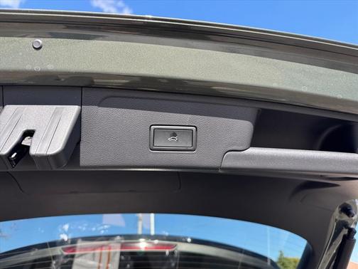 2026 Volkswagen Atlas Cross Sport 2.0T SEL