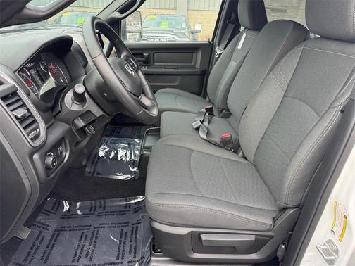 2026 RAM 2500 Tradesman Crew Cab 4x4 6'4' Box