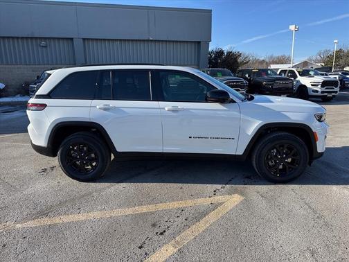 2025 Jeep Grand Cherokee Altitude