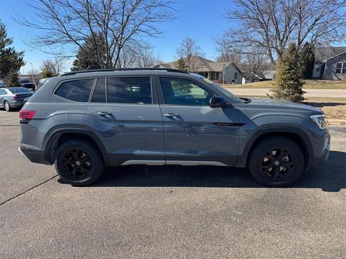 2026 Volkswagen Atlas Peak Edition