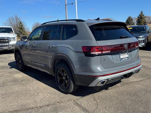 2026 Volkswagen Atlas Peak Edition