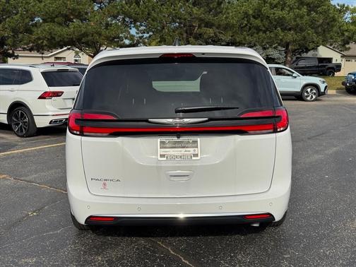 2026 Chrysler Pacifica L