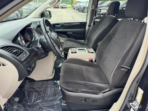 2013 Chrysler Town & Country Touring