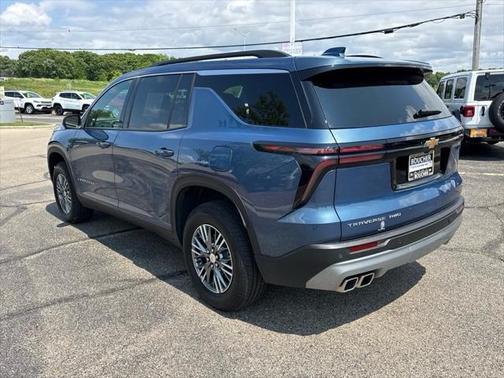 2024 Chevrolet Traverse LT