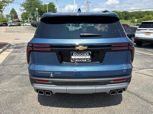 2024 Chevrolet Traverse LT