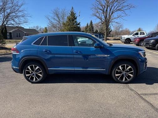 2025 Volkswagen Atlas Cross Sport 2.0T SEL Premium
