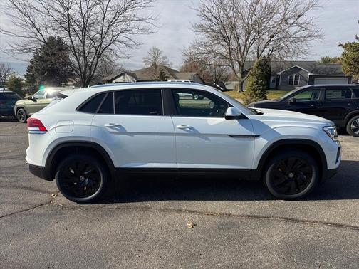 2026 Volkswagen Atlas Cross Sport 2.0T SE w/Technology 4MOTION