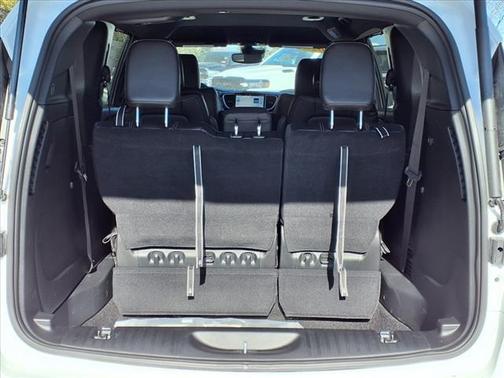 2025 Chrysler Pacifica L