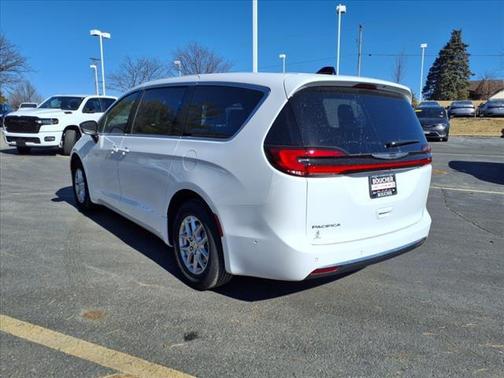2025 Chrysler Pacifica L