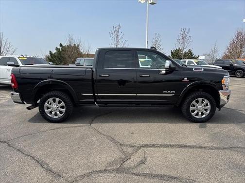 2022 RAM 3500 Limited Crew Cab 4x4 6'4' Box