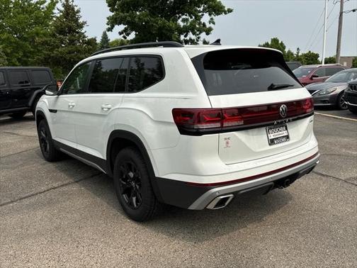 2025 Volkswagen Atlas 2.0T Peak Edition