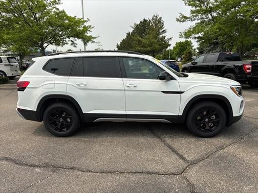 2025 Volkswagen Atlas 2.0T Peak Edition