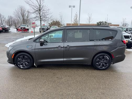 2020 Chrysler Pacifica Hybrid Limited