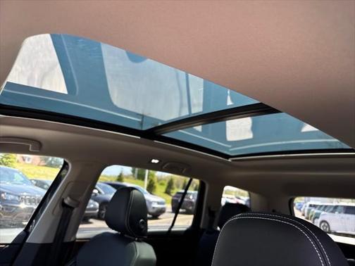 2025 Volkswagen Atlas 2.0T SE w/Technology 4MOTION