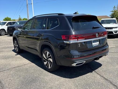 2025 Volkswagen Atlas 2.0T SE w/Technology 4MOTION
