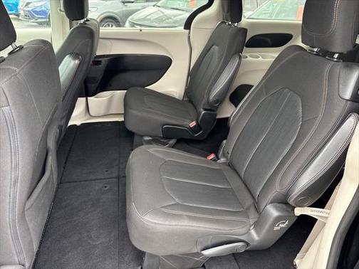 2020 Chrysler Pacifica Touring