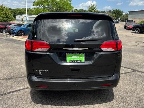 2023 Chrysler Voyager LX