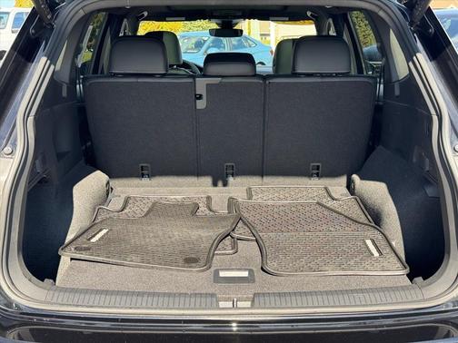 2024 Volkswagen Tiguan 2.0T SE R-Line Black 4MOTION