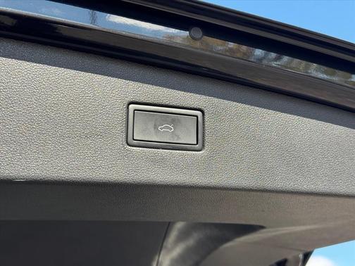 2024 Volkswagen Tiguan 2.0T SE R-Line Black 4MOTION