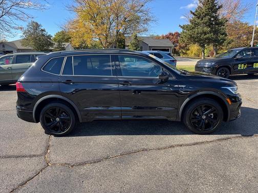 2024 Volkswagen Tiguan 2.0T SE R-Line Black 4MOTION