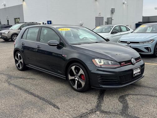 2016 Volkswagen Golf GTI 2.0T SE 4-Door