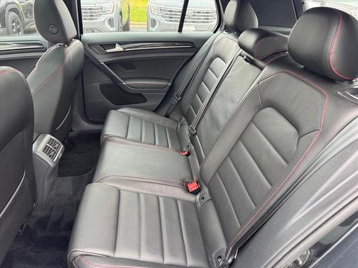 2016 Volkswagen Golf GTI 2.0T SE 4-Door