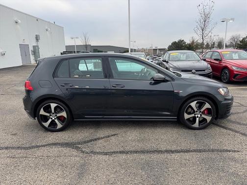 2016 Volkswagen Golf GTI 2.0T SE 4-Door