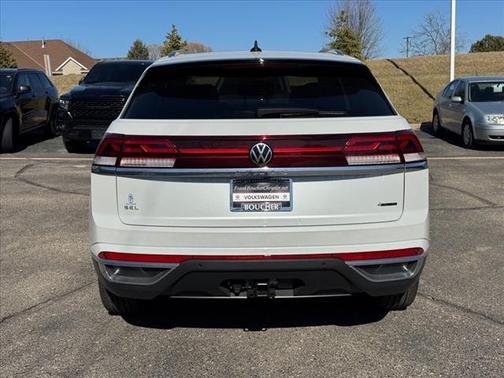 2025 Volkswagen Atlas Cross Sport 2.0T SEL