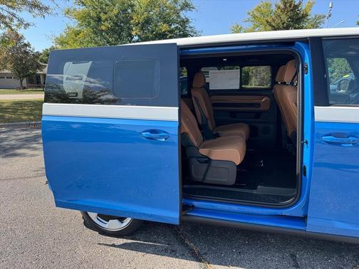 2025 Volkswagen ID. Buzz Pro S Plus with 4MOTION