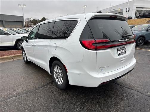 2025 Chrysler Pacifica L