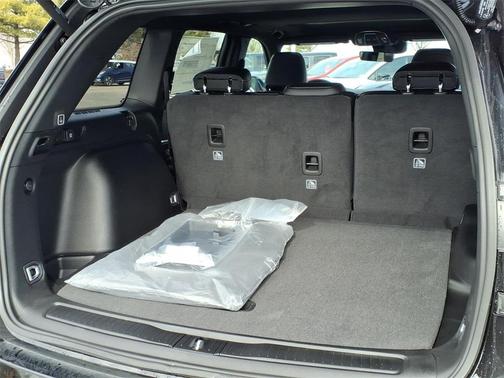 2026 Jeep Grand Cherokee Altitude