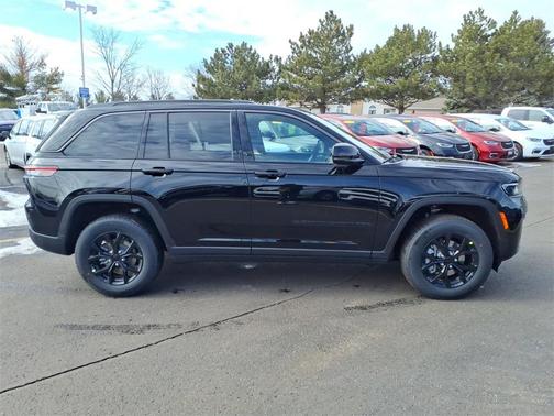 2026 Jeep Grand Cherokee Altitude