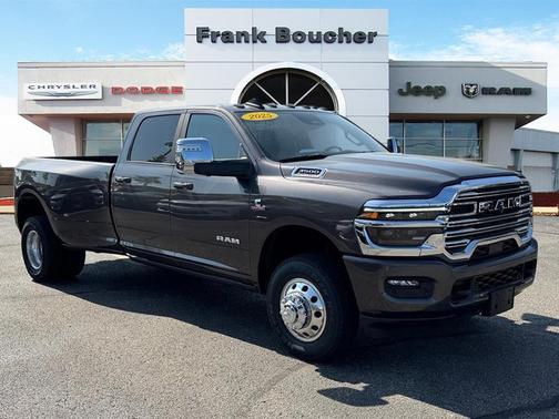 2025 RAM 3500 Laramie Crew Cab 4x4 8' Box