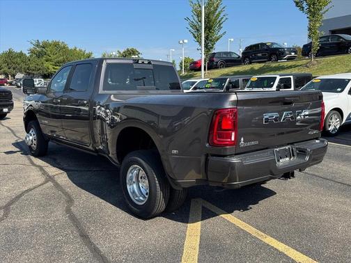 2025 RAM 3500 Laramie Crew Cab 4x4 8' Box