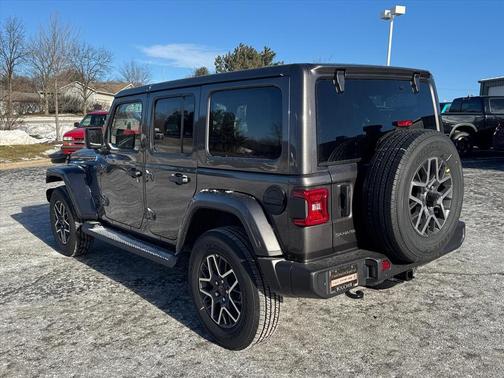 2026 Jeep Wrangler 4-Door Sahara 4x4