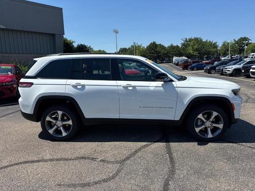 2025 Jeep Grand Cherokee Limited X
