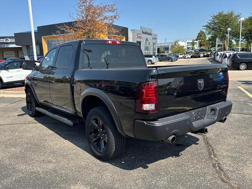 2024 RAM 1500 Classic Warlock Crew Cab 4x4 5'7' Box