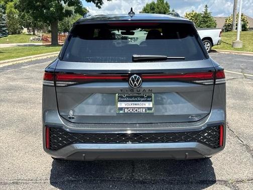 2025 Volkswagen Tiguan 2.0T SE R-Line Black 4MOTION